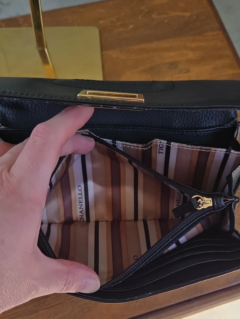 Tignanello Turnlock Black Leather Wallet $100 Retail GUC